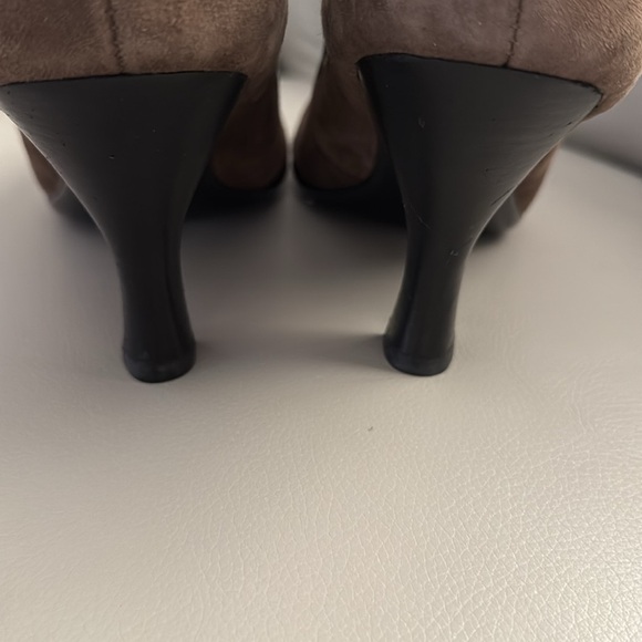 SOFFT Women's Sueded Upper Classic Strapped Heels Shoes In Coffee Brown - Picture 5 of 6